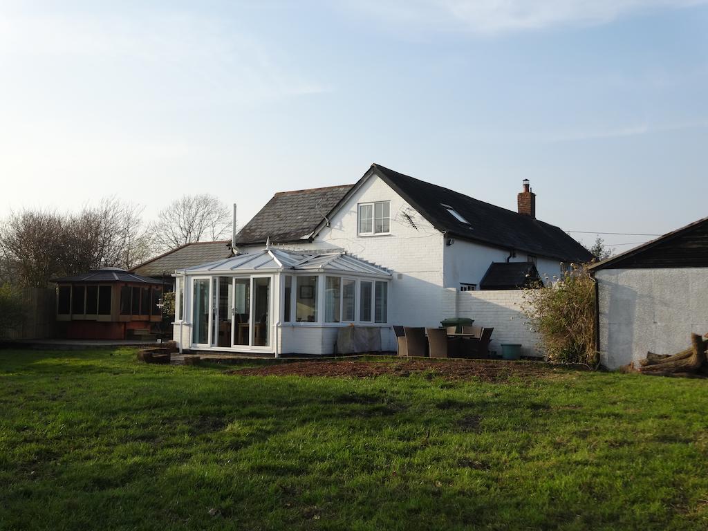 Sway Hunters Croft Bed & Breakfast エクステリア 写真