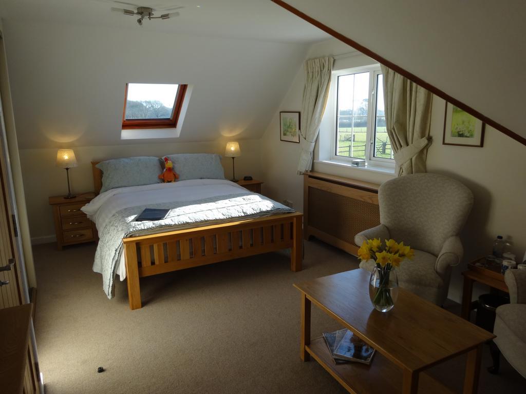 Sway Hunters Croft Bed & Breakfast エクステリア 写真