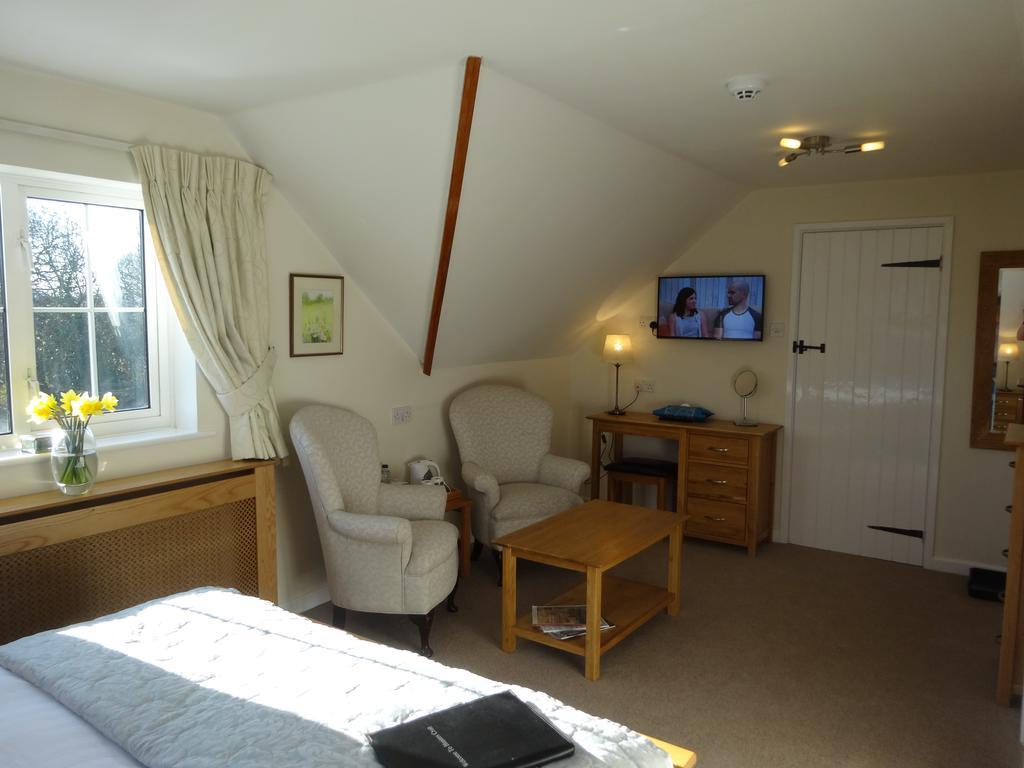 Sway Hunters Croft Bed & Breakfast エクステリア 写真
